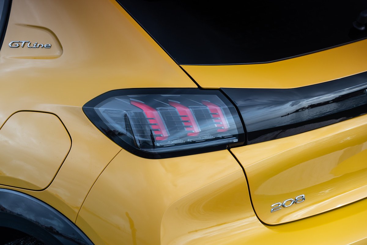 Peugeot 208 - detail světla